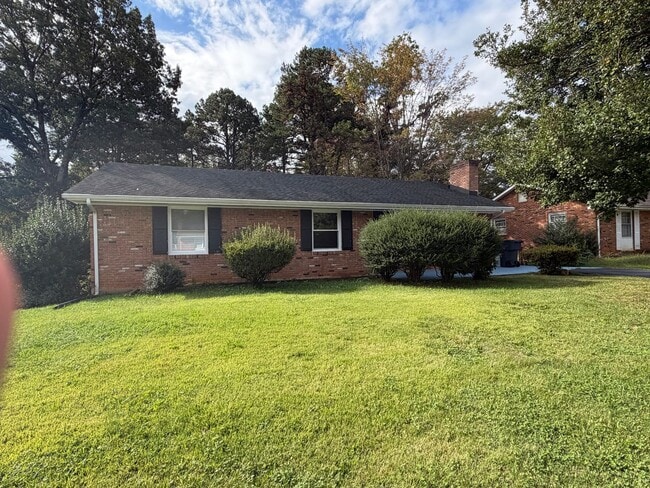 Beautiful Update Brick Ranch! - Beautiful Update Brick Ranch! House