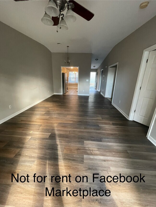 Foto del edificio - 653 Two Notch Rd