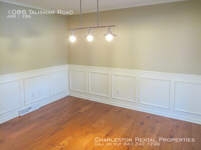 Photo - 1086 Talisman Rd House