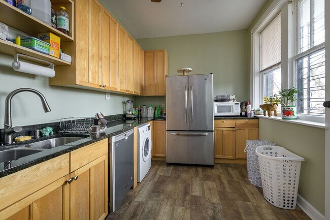 Foto del edificio - 2749 W Sunnyside Ave