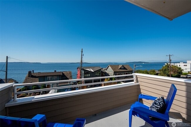 Foto del edificio - 4226 Beach Dr SW