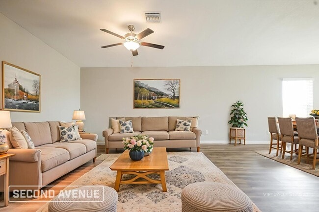 Building Photo - 930 NE 16th Terrace