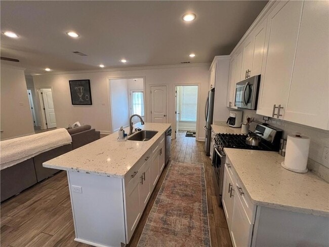 Building Photo - 2708 Volpe Dr