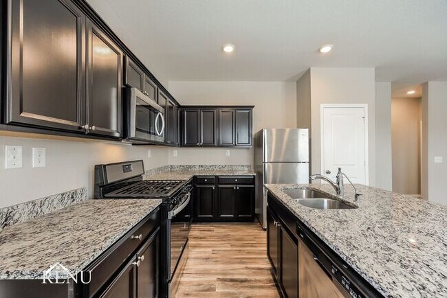 Foto del edificio - 5039 Firefly Hls