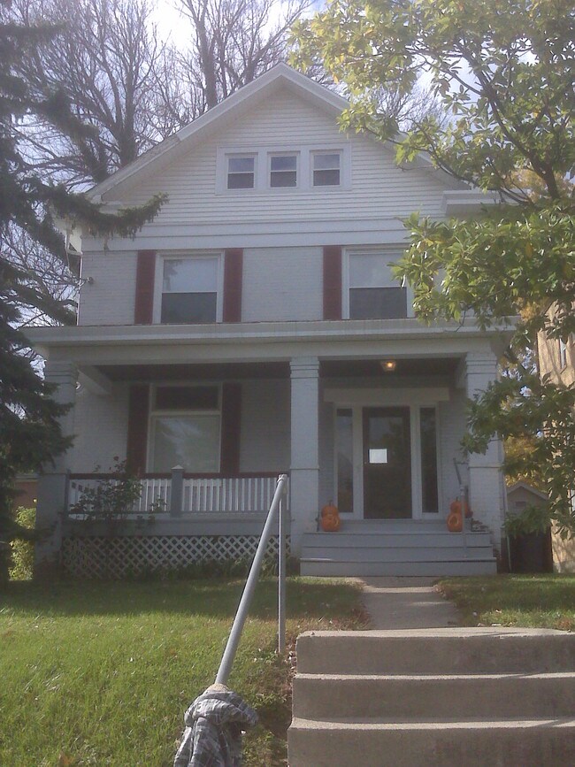 Just a few houses from Hyde Park Square - 3549 Edwards Rd