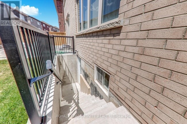 Building Photo - 1006 Pelican Trail