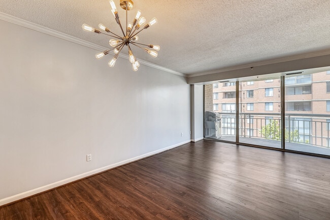 Building Photo - 1200 Braddock Pl
