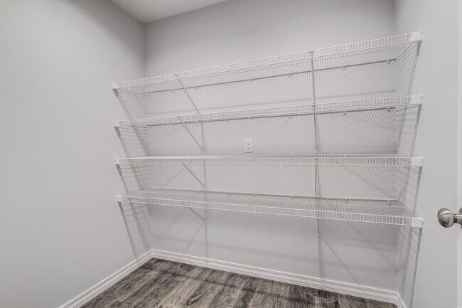 Foto del edificio - Beautiful, brand-new, 3-bedroom, 2-bath home in Nixa with a 3-car garage.