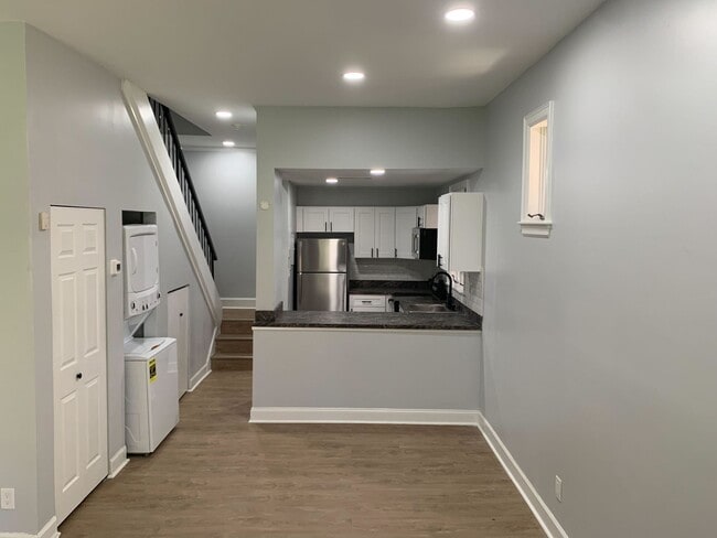 Building Photo - Greenway Place Apartments