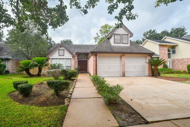 Building Photo - 4827 Sunshine Dr