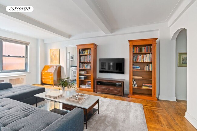 Foto del edificio - 245 E 72nd St