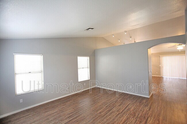 Building Photo - 7150 W Los Gatos Dr