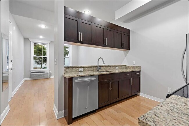 Foto del edificio - 100 Tidewater St