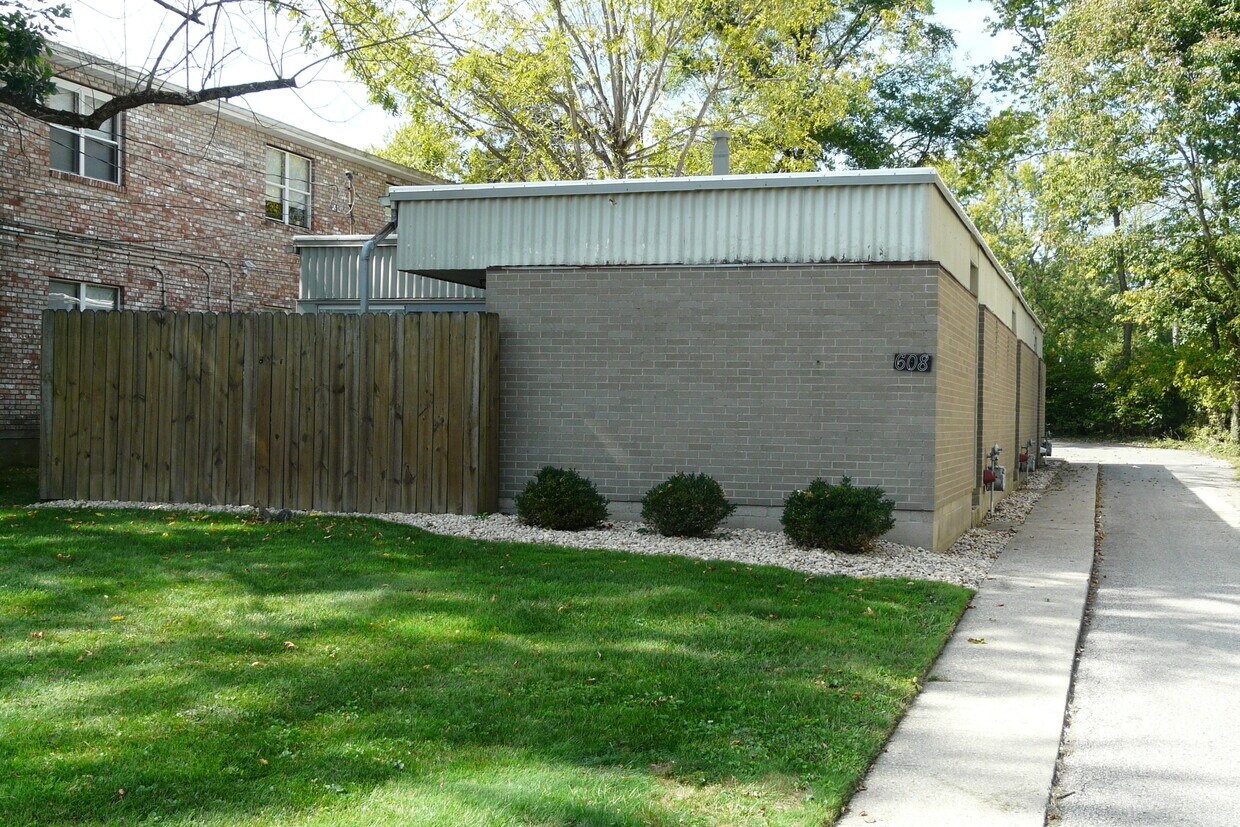 608 S Main St, Oxford, OH 45056 Apartments in Oxford, OH