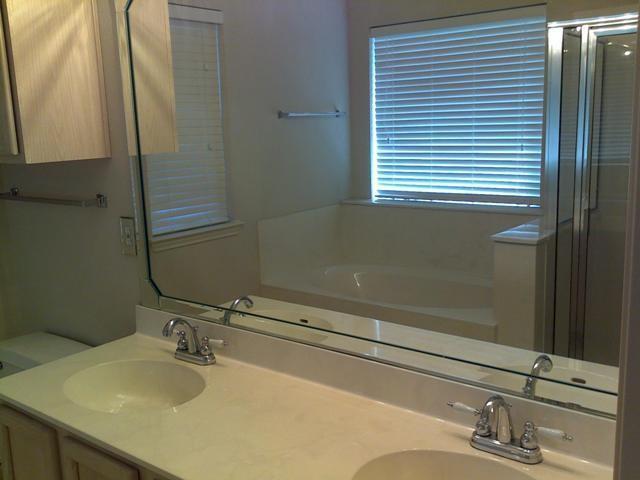Building Photo - 1508 Highland Dr