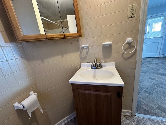 Foto del edificio - 337-343-343 Parker St