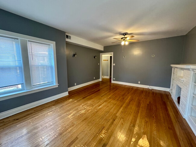 Building Photo - 4627 N Monticello Ave