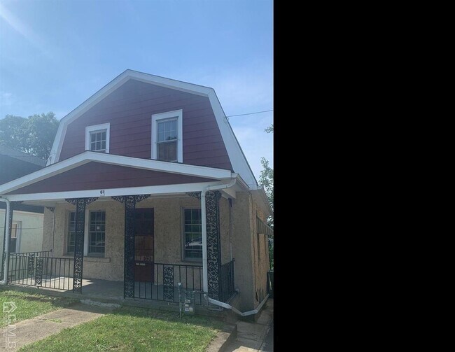 Foto del edificio - 61 Evergreen Ave