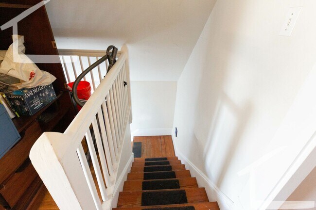 Building Photo - 15 Greylock Rd