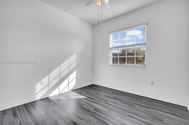 Photo - 2905 Crestwood Ter Townhome