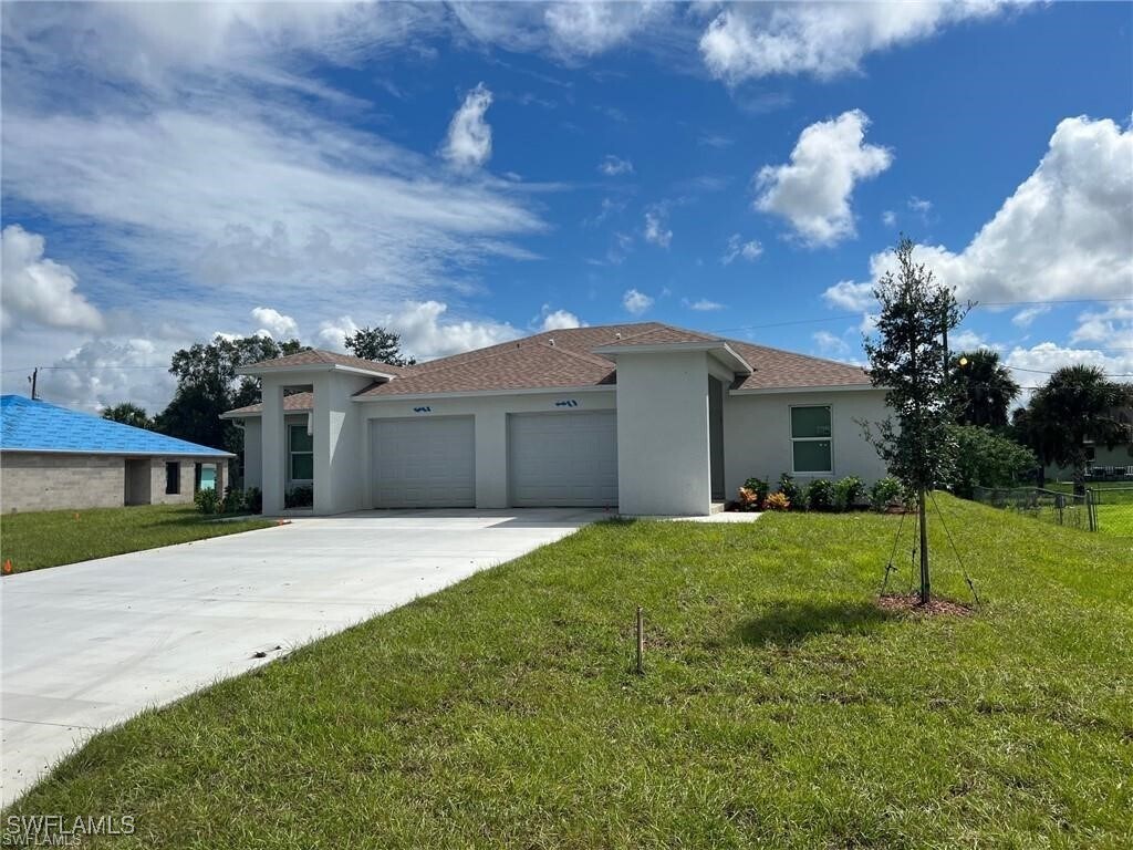 Foto principal - 6064 Laurelwood Dr