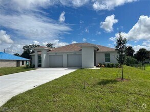 Building Photo - 6064 Laurelwood Dr