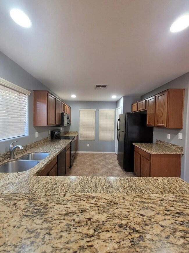 Foto del edificio - 15450 W Mercer Ln