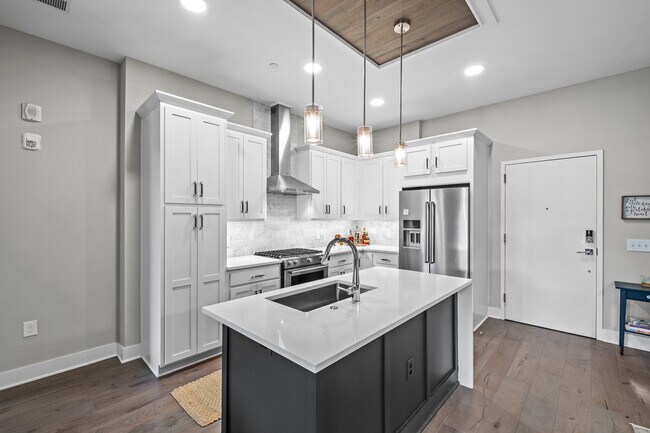 Kitchen - 2401 Euclid Ave