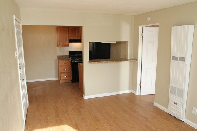 Building Photo - 7467 Williams Ave