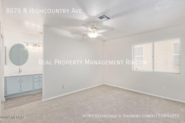 Foto del edificio - 8076 N Highcountry Ave