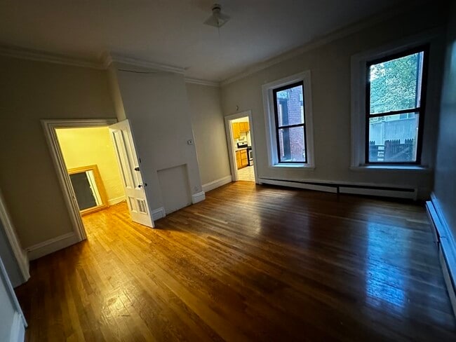 Building Photo - 179 Harvard St