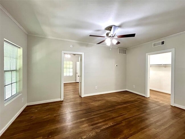 Building Photo - 4021 Mandell St