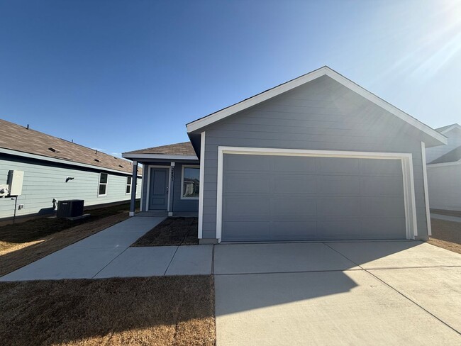 Building Photo - New Build - 4 Bed 2 Bath in Prime Location