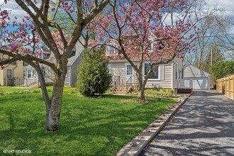 Building Photo - 1552 McCraren Rd