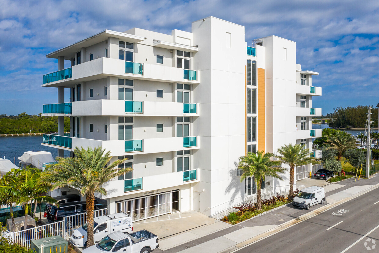 Primary Photo - Sky Harbor Condominiums