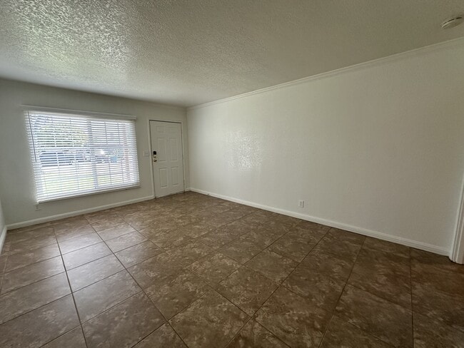 Building Photo - 13082 14th St