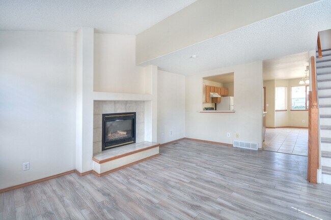 Foto del edificio - 2540 Lyncrest Dr