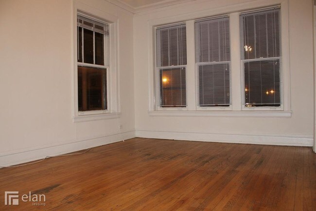 Building Photo - 0 bedroom in CHICAGO IL 60613