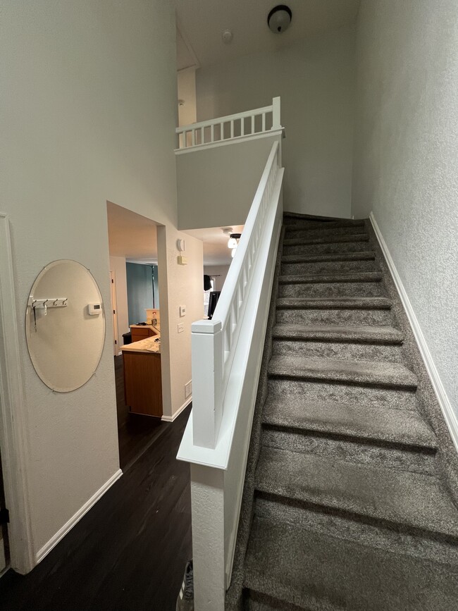 Building Photo - 1243 S Zeno Way