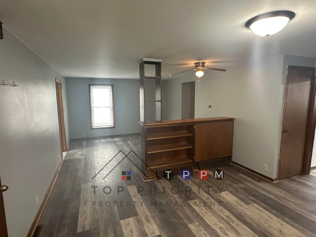Building Photo - 3 Bedroom | 1 Bathroom Single Family Home ...