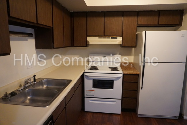 Foto del edificio - 750 Pleasant Ave