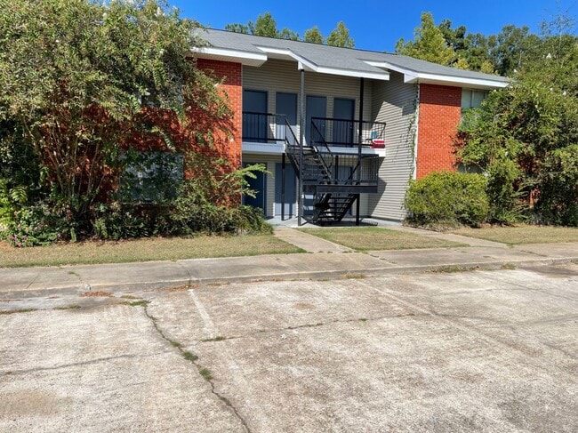 Foto del edificio - 390 Guzzardo Ln
