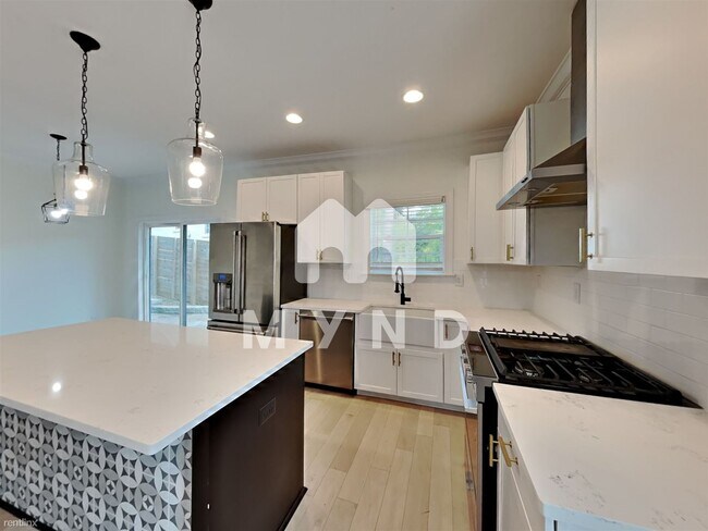 Building Photo - 4 br, 3 bath House - 1513 Landis Ave
