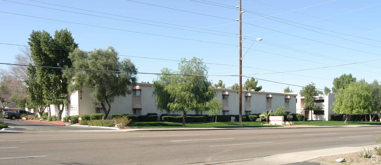 Primary Photo - Village Square