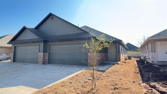 Building Photo - 1206 NW 113th St