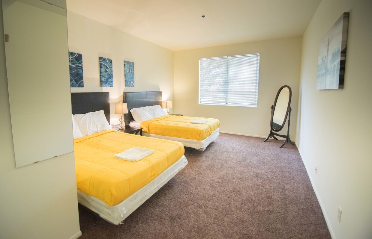 Foto principal - 10600 Wilshire Blvd