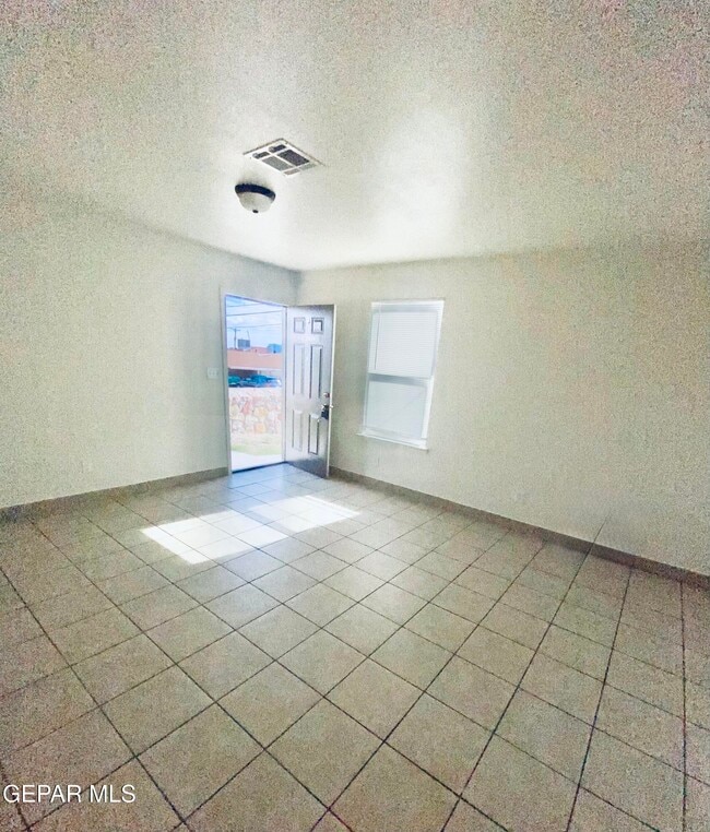 Foto del edificio - 6262 Patria St