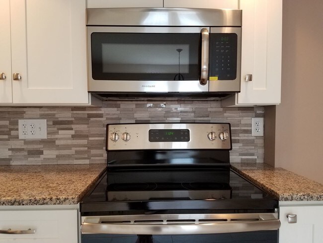Foto del edificio - 3 br, 1 bath House - 608 N. Franklin Street