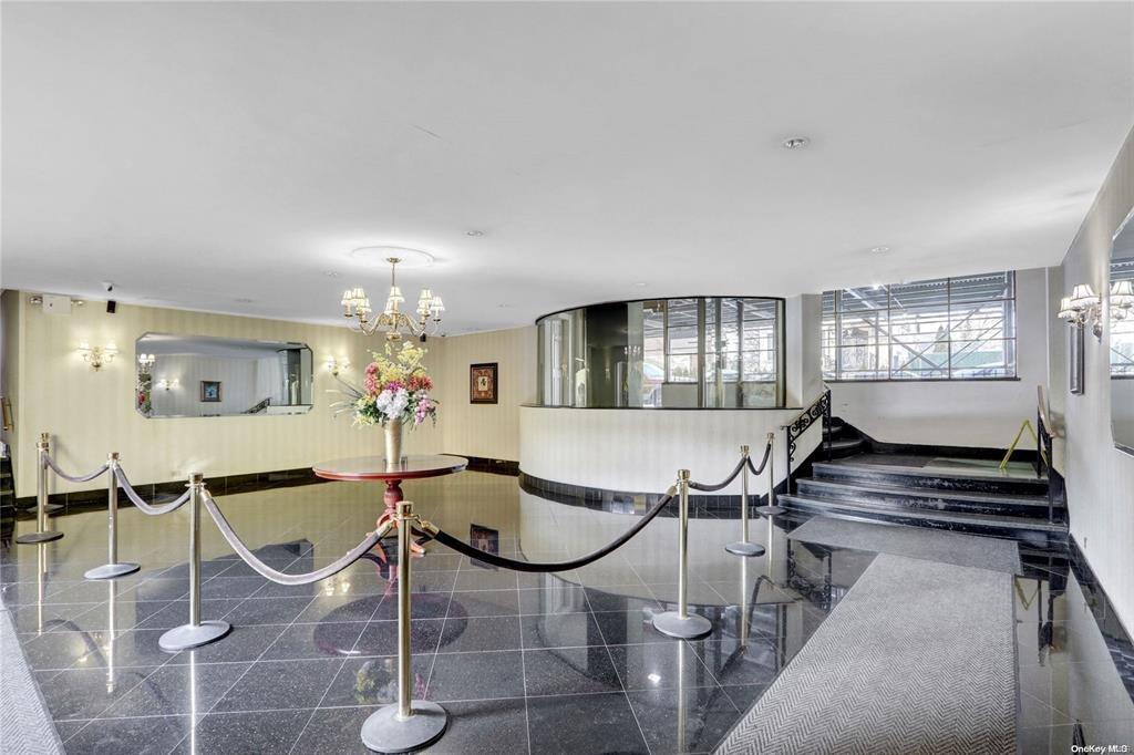 Foto principal - 143-50 Hoover Ave