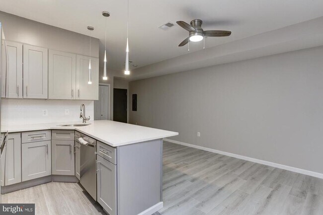 Foto del edificio - 400 N Highland Ave